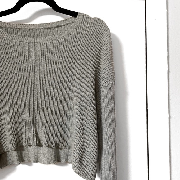 Tops - Ribbed Cropped Longsleeve